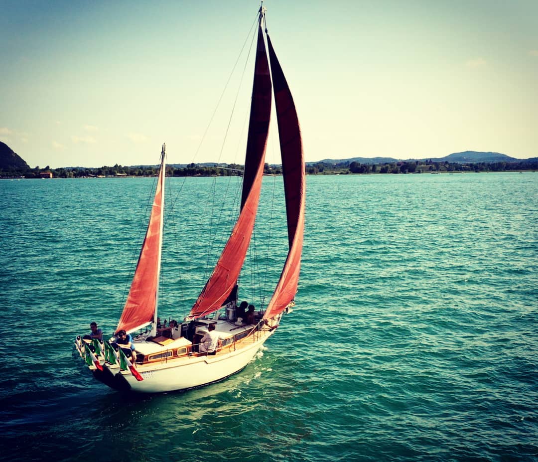 Sailing Iseo Lake